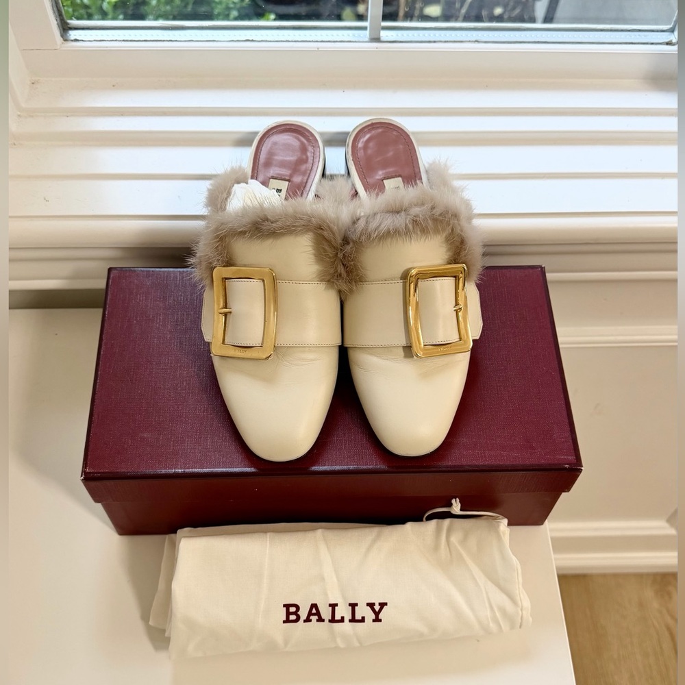 Bally Janesse Fur Trimmed Buckled Calf Leather Mules, Cream, US 6.5/FR 37